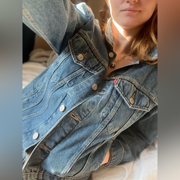 Vintage Levi’s Blue Jean Denim Trucker Jacket w/silver buttons • size Small - Picture 5 of 16